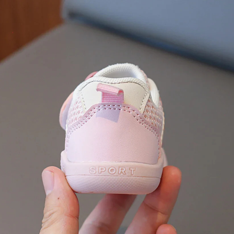 Ademende peutersneakers